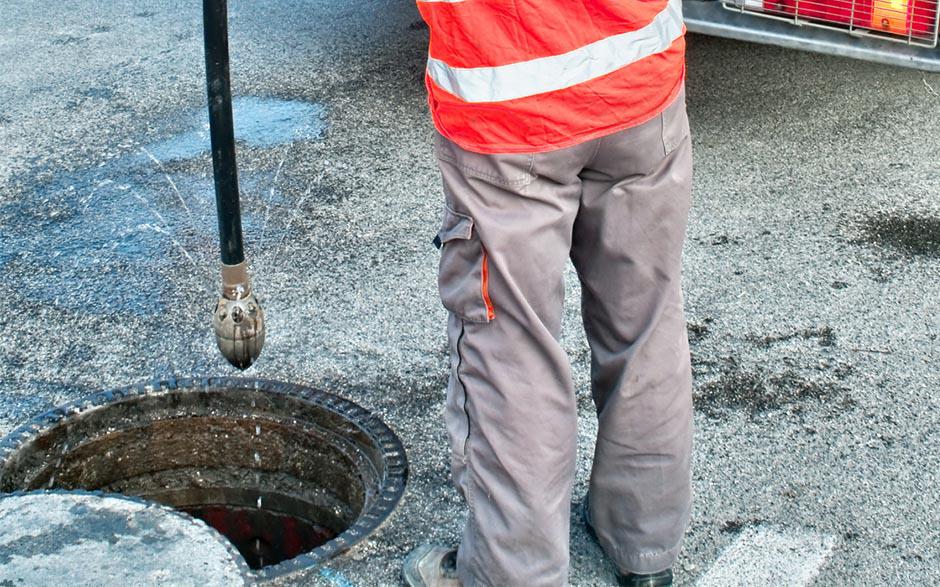tarif plombier débouchage canalisation Montry